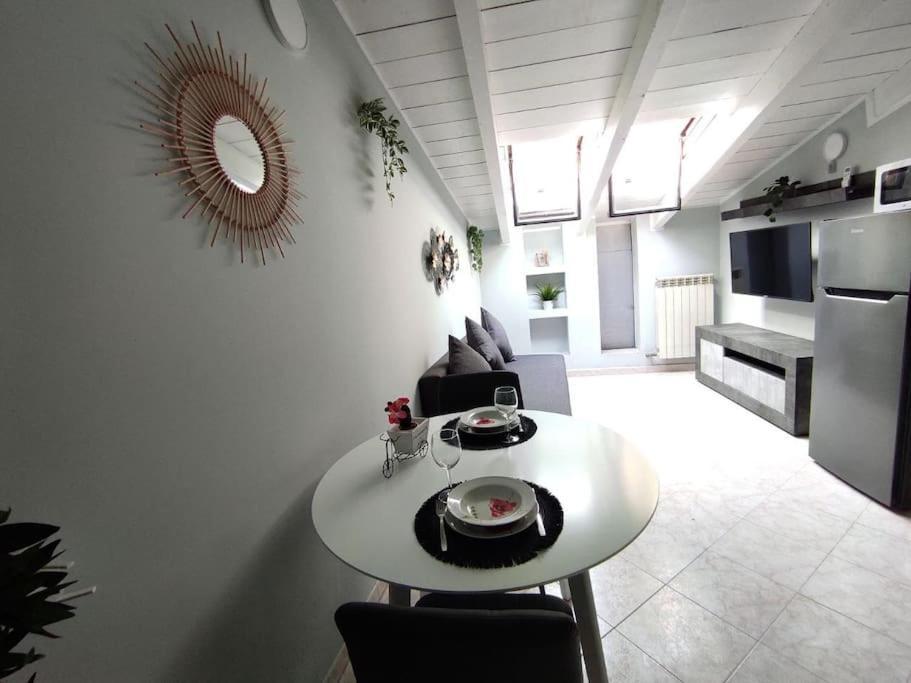 Free Parking Tiny House Wifi Netflix 15 Minuti Dal Duomo Milão Exterior foto